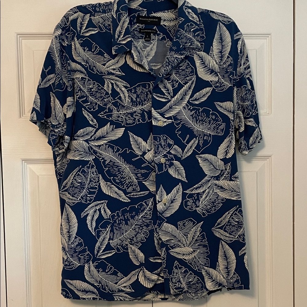 Banana  Republic Blue and White Leaf Print Shirt